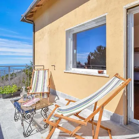 3 Bedroom Amazing In * Castiglione Chiavarese